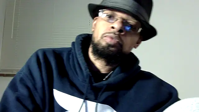 Snapshot of WhiskeyWood_DuhGOD chatting on January 18, 2025, 2:25 am WhiskeyWood DuhGOD online show from January 18, 2025, 2:25 am