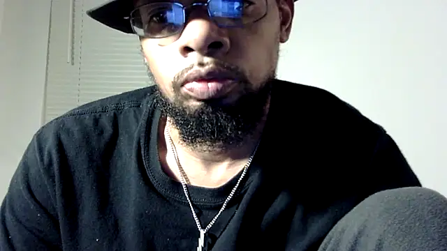 Snapshot of WhiskeyWood_DuhGOD chatting on January 28, 2025, 5:22 am WhiskeyWood DuhGOD online show from January 28, 2025, 5:22 am