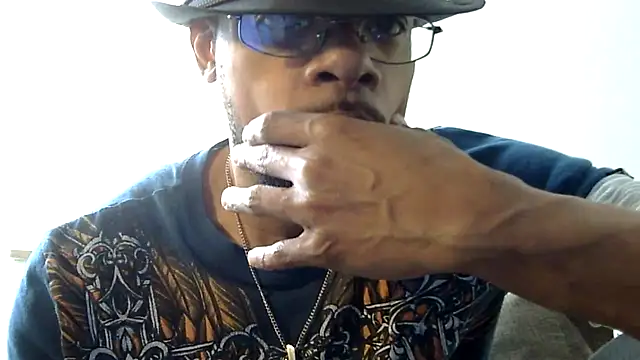 Snapshot of WhiskeyWood_DuhGOD chatting on February 17, 2025, 5:43 pm WhiskeyWood DuhGOD online show from February 17, 2025, 5:43 pm