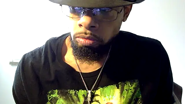 Snapshot of WhiskeyWood_DuhGOD chatting on February 26, 2025, 5:17 pm WhiskeyWood DuhGOD online show from February 26, 2025, 5:17 pm
