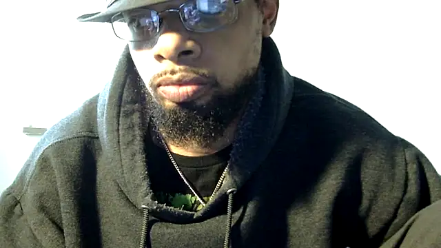 Snapshot of WhiskeyWood_DuhGOD chatting on February 26, 2025, 8:22 pm WhiskeyWood DuhGOD online show from February 26, 2025, 8:22 pm