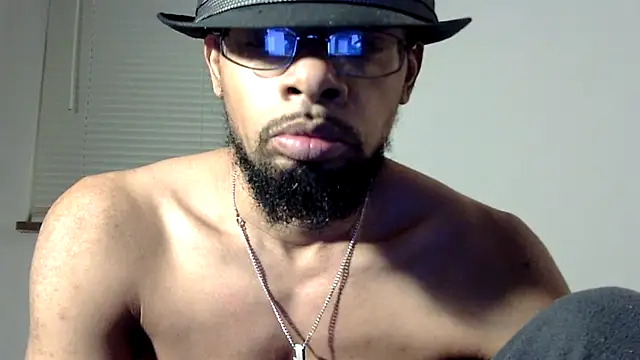 Snapshot of WhiskeyWood_DuhGOD chatting on March 11, 2025, 1:26 am WhiskeyWood DuhGOD online show from March 11, 2025, 1:26 am