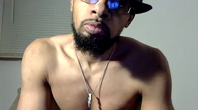 Snapshot of WhiskeyWood_DuhGOD chatting on March 14, 2025, 1:59 am WhiskeyWood DuhGOD online show from March 14, 2025, 1:59 am