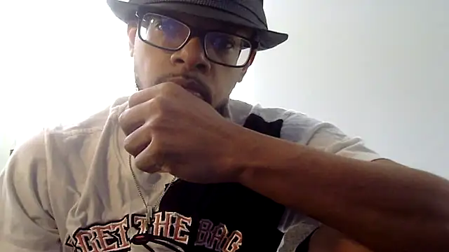 Snapshot of WhiskeyWood_DuhGOD chatting on September 10, 2025, 4:40 pm WhiskeyWood DuhGOD online show from September 10, 2025, 4:40 pm
