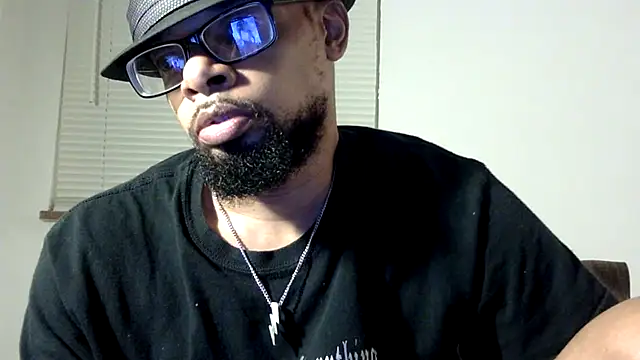 Snapshot of WhiskeyWood_DuhGOD chatting on September 22, 2025, 1:18 am WhiskeyWood DuhGOD online show from September 22, 2025, 1:18 am