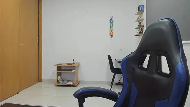 Samanthagax online show from April 18, 2026, 9:48 pm