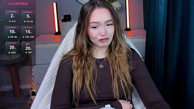 Evia r0se online show from October 11, 2025, 8:13 am