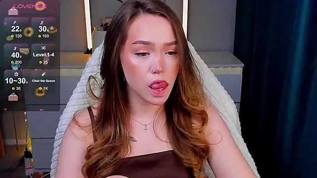 Evia r0se online show from March 8, 2026, 3:49 pm