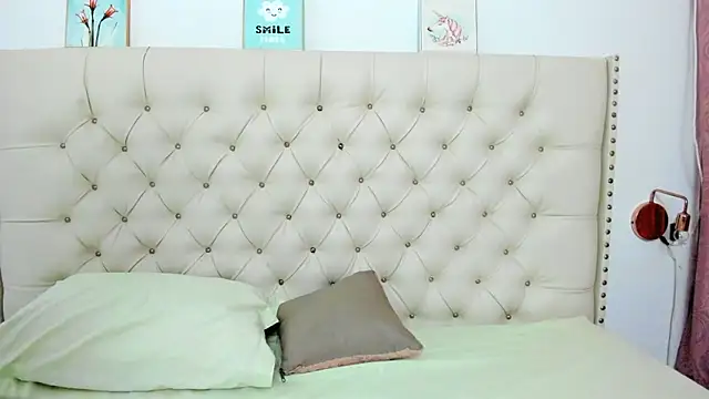 Kim Eli online show from January 11, 2025, 7:27 pm