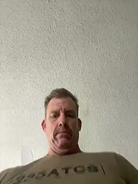 Firedad72FD online show from December 23, 2024, 6:58 pm