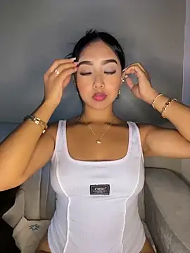 SOPHIACANDY19  online show from March 5, 2025, 11:49 pm