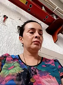 Samantha Sullivan  online show from December 2, 2024, 12:29 pm