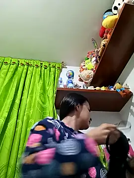 Samantha Sullivan  online show from December 12, 2024, 2:48 am