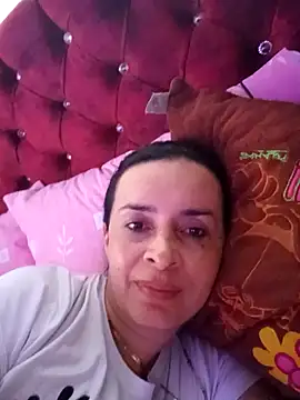 Samantha Sullivan  online show from February 4, 2025, 11:49 am