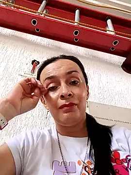 Samantha Sullivan  online show from February 9, 2025, 3:34 pm