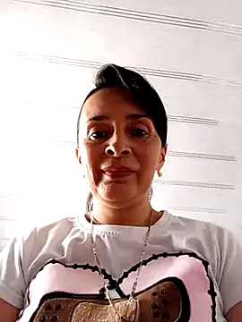 Samantha Sullivan  online show from March 10, 2025, 3:52 pm