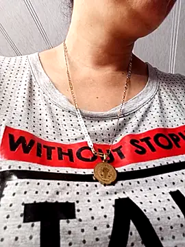 Samantha Sullivan  online show from September 22, 2025, 2:41 pm