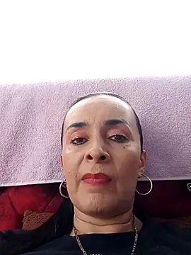 Samantha Sullivan  online show from October 5, 2025, 4:27 pm