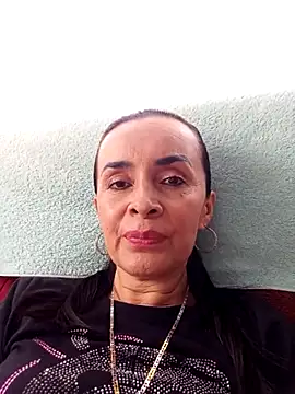 Samantha Sullivan  online show from October 13, 2025, 3:56 pm