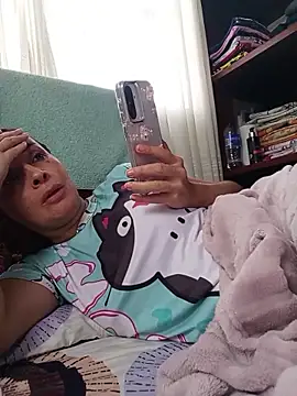 Samantha Sullivan  online show from March 6, 2026, 12:12 pm