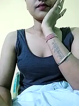 MISSQUEEN48 online show from March 2, 2025, 5:04 pm