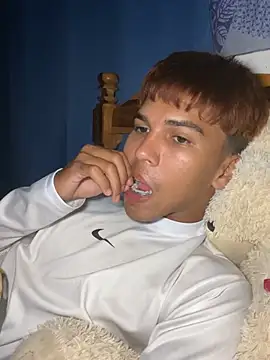 sexyboyandrs online show from July 22, 2026, 4:48 am