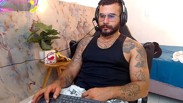 hanz col online show from September 15, 2025, 8:53 pm