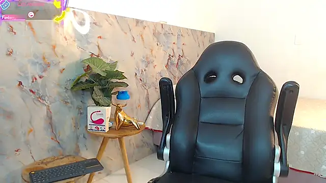 hanz col online show from September 27, 2025, 3:06 pm