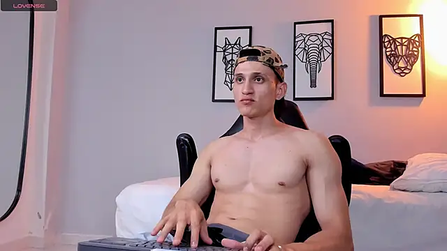 Snapshot of connor_twink chatting on December 12, 2024, 12:38 am connor twink online show from December 12, 2024, 12:38 am