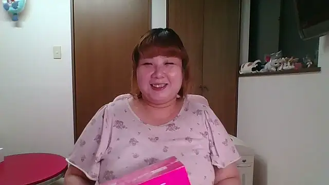 SAKU-RA-chan online show from June 16, 2026, 1:36 pm