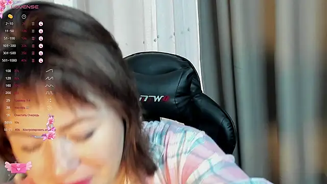 Snapshot of Victoria_Di chatting on October 3, 2025, 5:48 am Victoria Di online show from October 3, 2025, 5:48 am