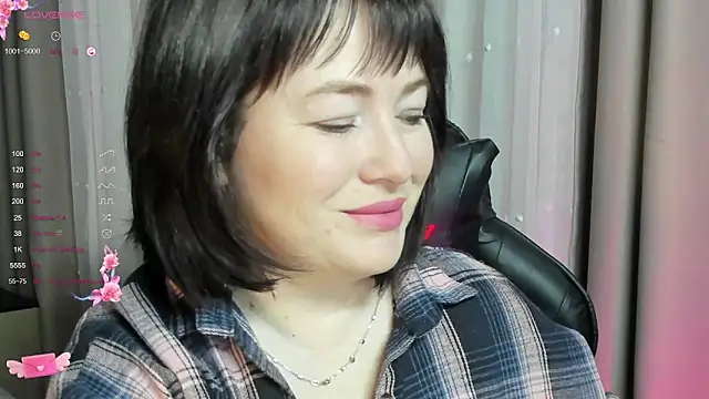 Snapshot of Victoria_Di chatting on November 9, 2025, 3:27 am Victoria Di online show from November 9, 2025, 3:27 am