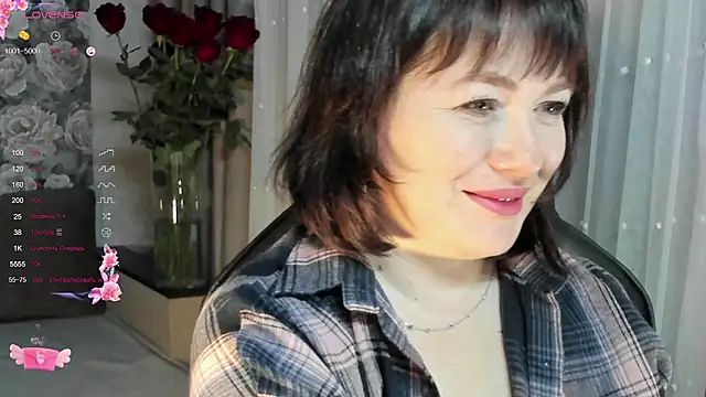 Snapshot of Victoria_Di chatting on November 10, 2025, 3:44 pm Victoria Di online show from November 10, 2025, 3:44 pm