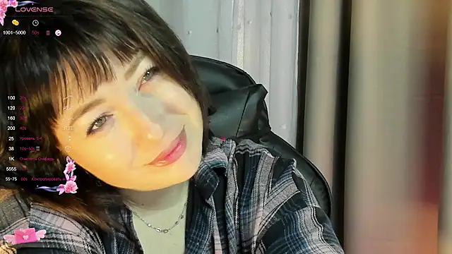 Snapshot of Victoria_Di chatting on November 16, 2025, 3:23 am Victoria Di online show from November 16, 2025, 3:23 am