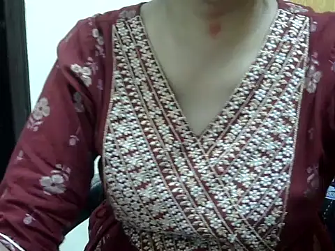 l l ish online show from September 29, 2025, 5:01 am