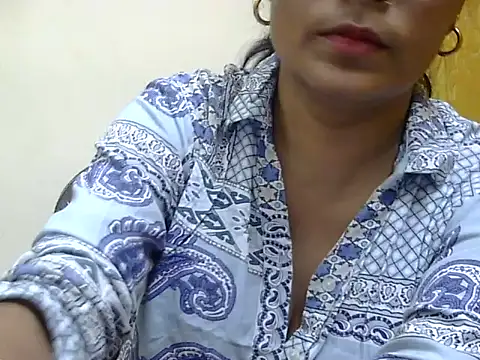 l l ish online show from October 3, 2025, 5:26 am