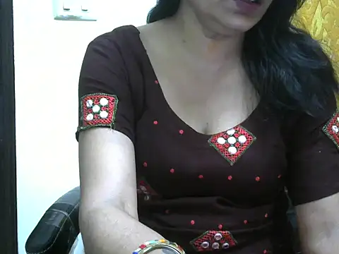 l l ish online show from October 18, 2025, 5:54 am