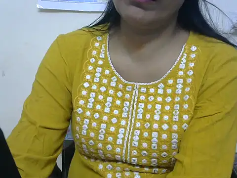 l l ish online show from October 22, 2025, 4:57 am