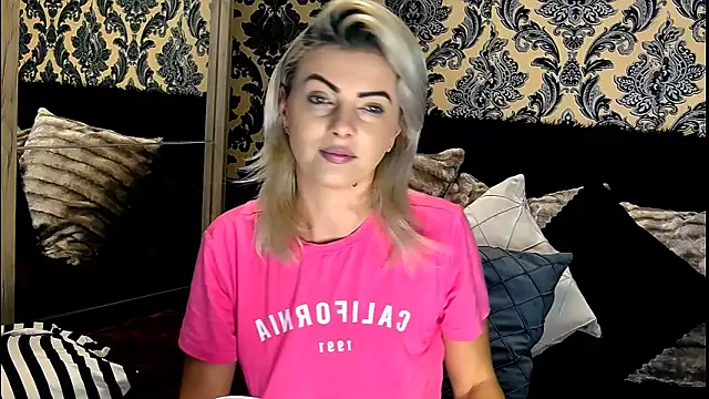 Aly girl1 online show from December 4, 2024, 9:51 am
