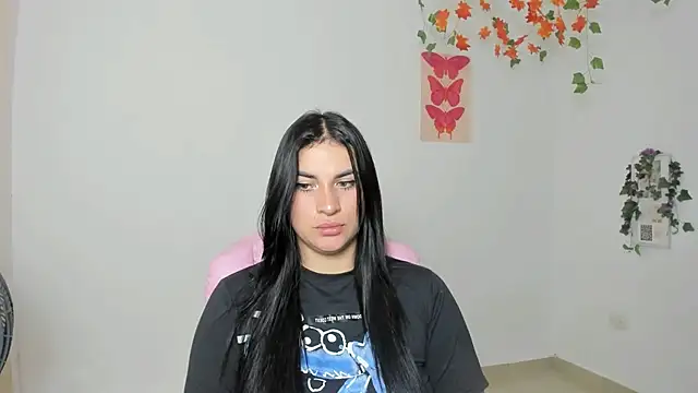 Emic  online show from April 6, 2026, 2:07 pm