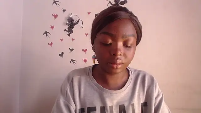 Snapshot of _Zooee chatting on June 10, 2026, 4:39 pm Zooee online show from June 10, 2026, 4:39 pm