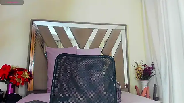 sara williams01 online show from March 21, 2025, 4:07 pm