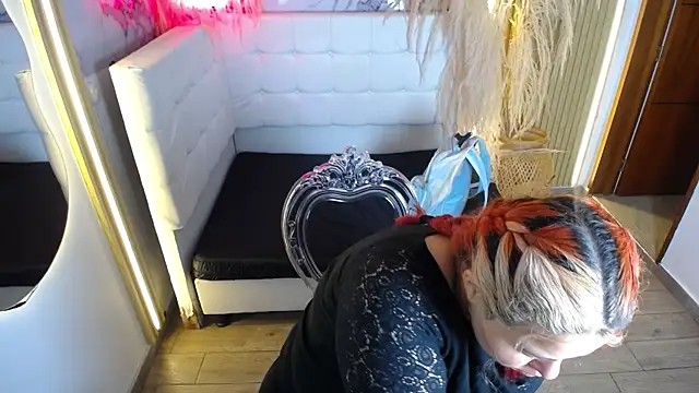 Bruja  Scarlata online show from November 22, 2025, 11:09 am