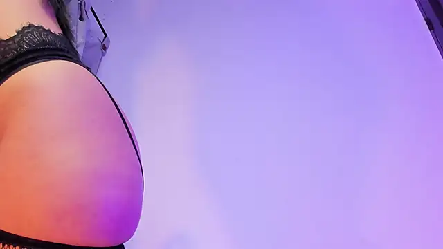 Monica lopez online show from January 8, 2025, 1:21 am