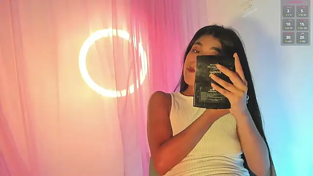 Monica lopez online show from February 5, 2025, 7:31 pm