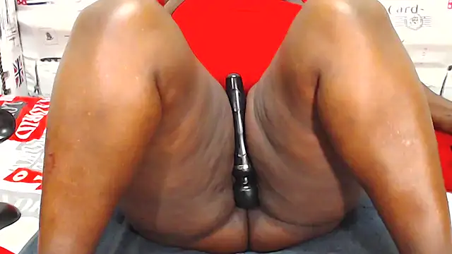 Snapshot of Honeybumsx32 chatting on March 18, 2026, 3:48 pm Honeybumsx32 online show from March 18, 2026, 3:48 pm