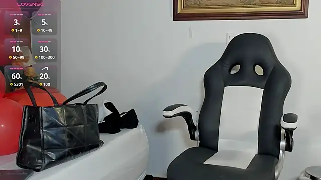 Snapshot of Wendy_Marchall chatting on February 16, 2026, 6:59 pm Wendy Marchall online show from February 16, 2026, 6:59 pm