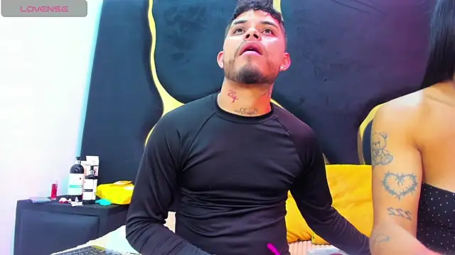 MelissaAndZeuss online show from November 6, 2025, 5:52 am