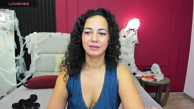 Linda Insatiable online show from October 26, 2025, 1:33 am