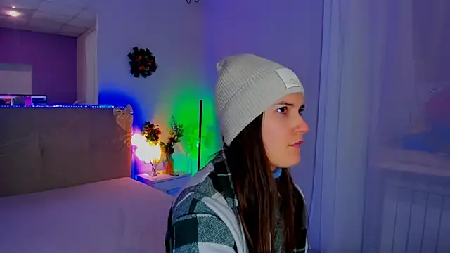 Laura Leee online show from January 12, 2026, 6:07 am